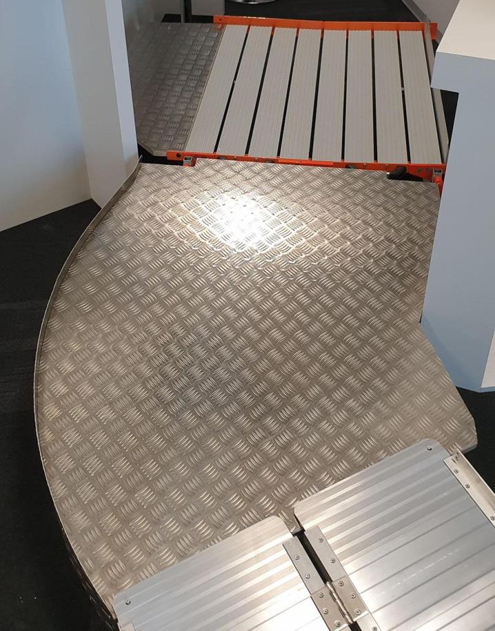 Installation de rampe d'accès pour PMR Pont-Audemer